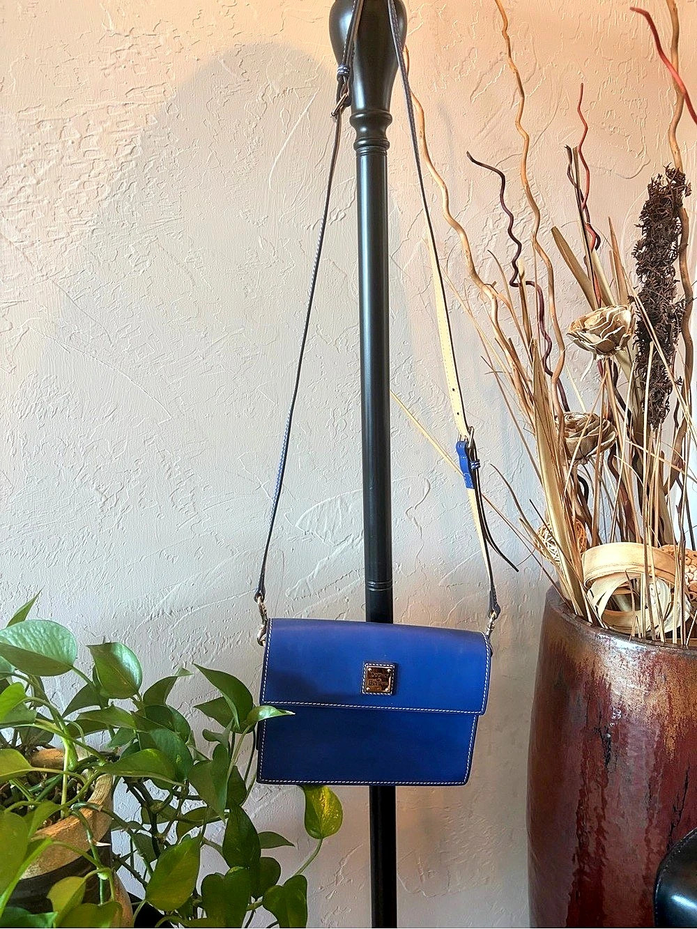 Dooney & Bourke Blue Crossbody Bag Like New